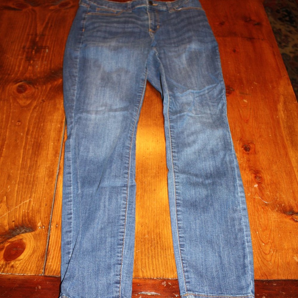 Universal Thread Goods Co Mid Rise Skinny Jeans Size 6.